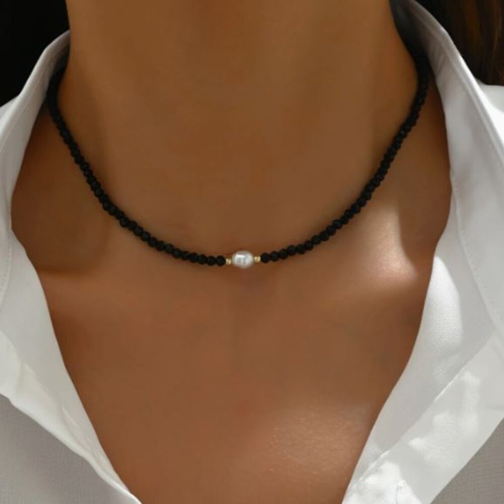 NEW Black Crystal and Freshwater Pearl Clavicle Necklace Choker - Picture 3 of 4